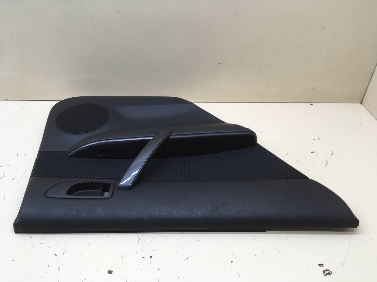 Обшивка двери задней левой Mazda Mazda 6 (GG) 2002-2007 Обшивка двери задней левой Mazda Mazda 6 (GG) 2002-2007