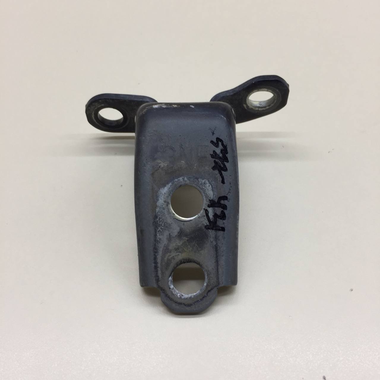 Петля двери передней правой нижняя Honda Civic 4D 2006-2012