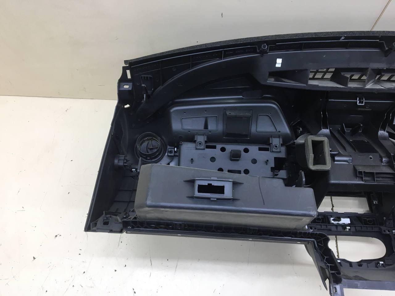 Торпедо Renault Duster (HSA, HSM) 2012> Торпедо Renault Duster (HSA, HSM) 2012>
