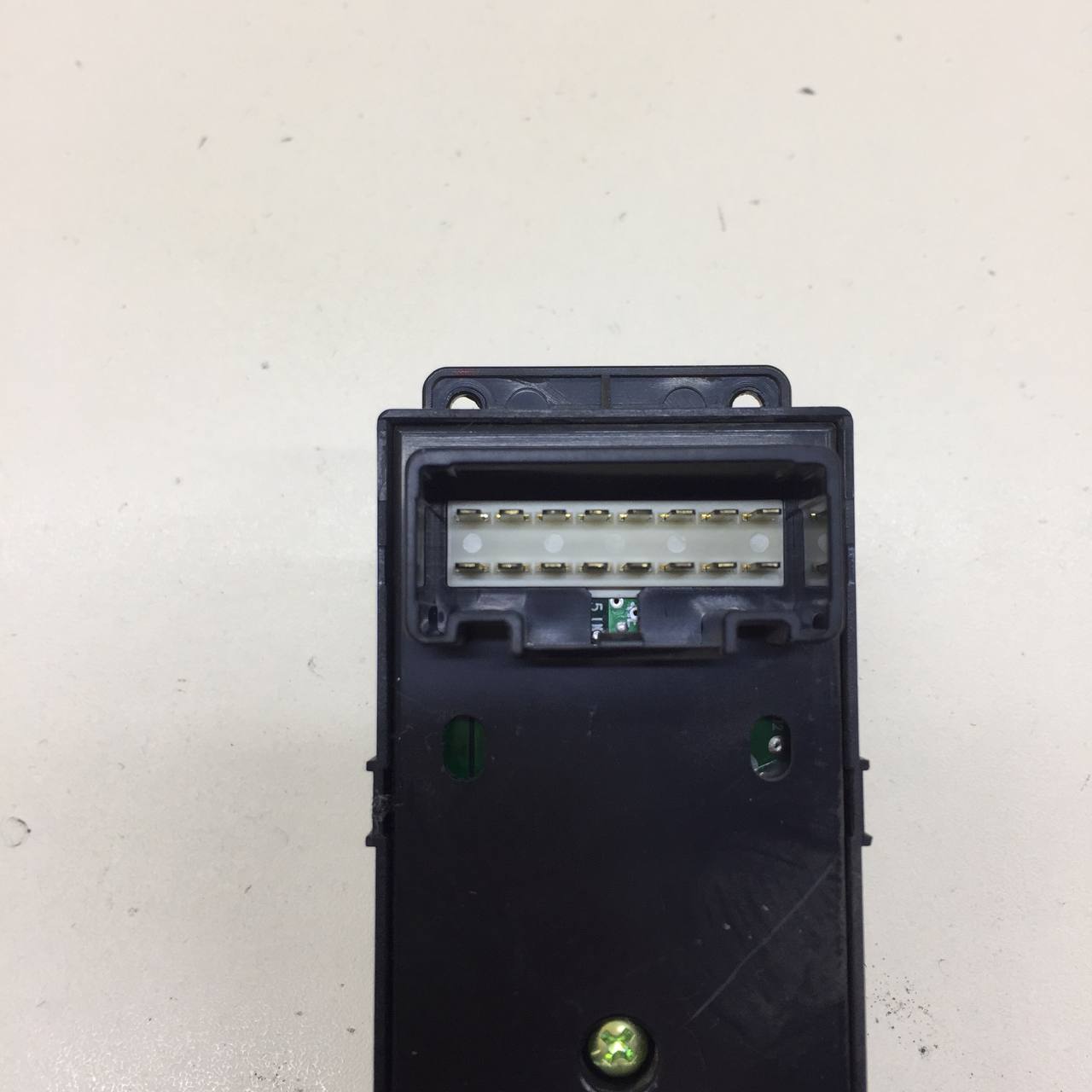 Блок управления стеклоподъемниками Hyundai Solaris (RB) 2010-2017