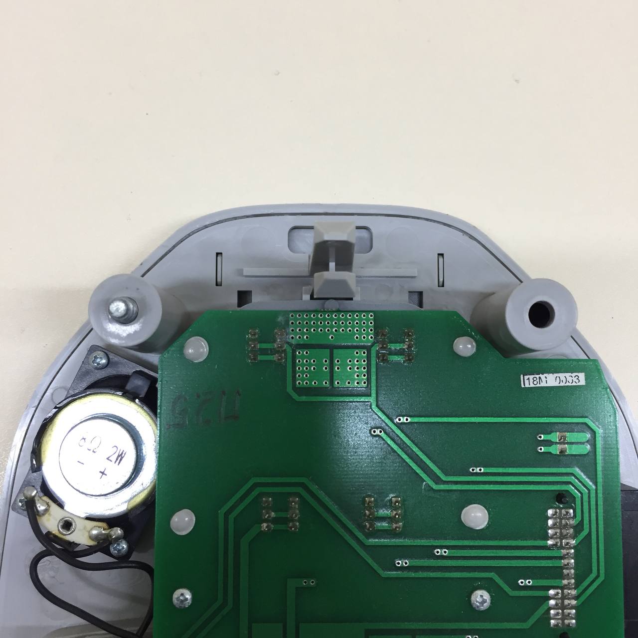 Плафон салонный Lada Vesta 2015>