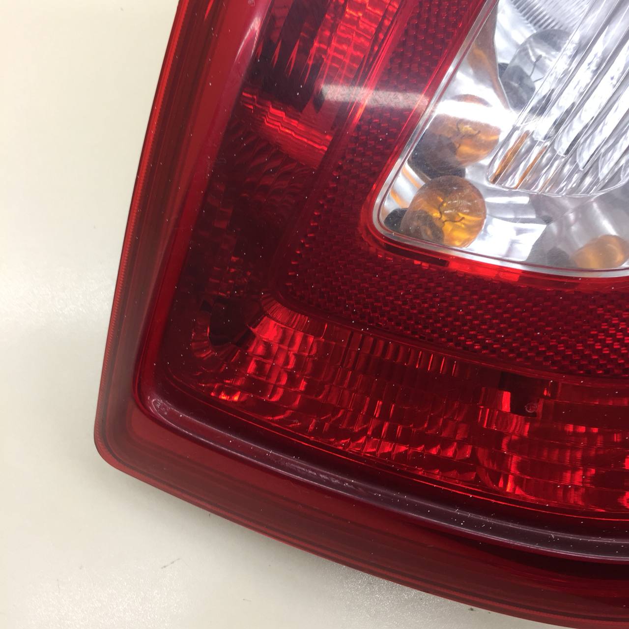 Фонарь задний левый Skoda Rapid 2012-2020