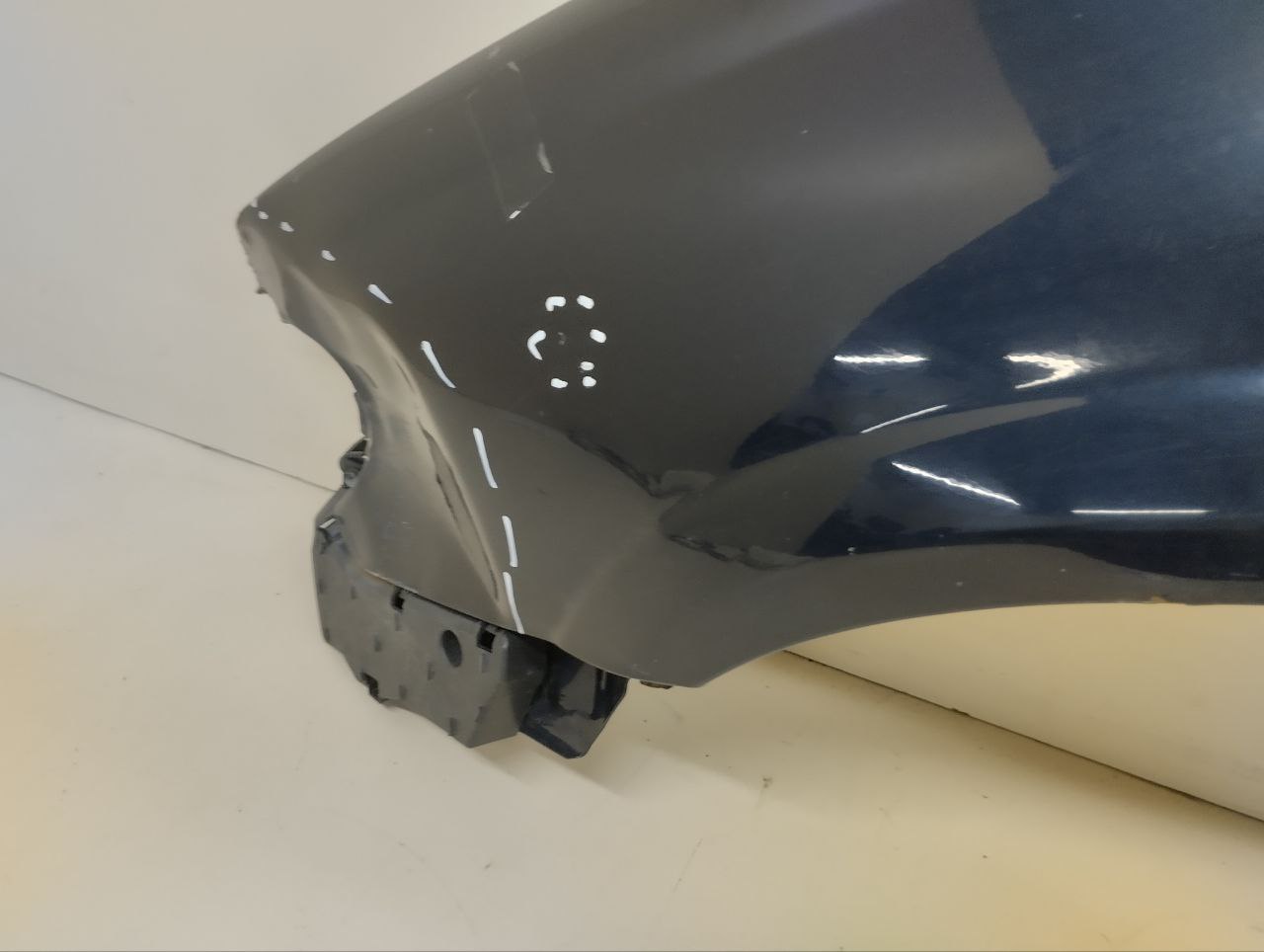 Крыло переднее левое Nissan Almera (N16) 2000-2006 Крыло переднее левое Nissan Almera (N16) 2000-2006