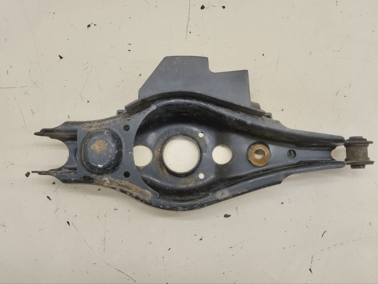 Рычаг задний поперечный Toyota Rav 4 (A30) 2006-2013