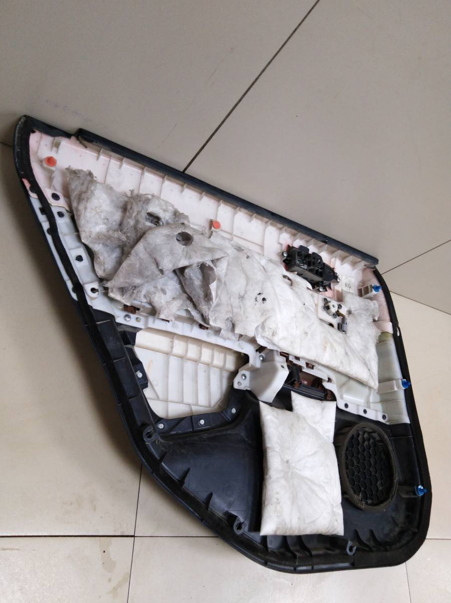 Обшивка двери задней правой Nissan Teana J32 2008-2013