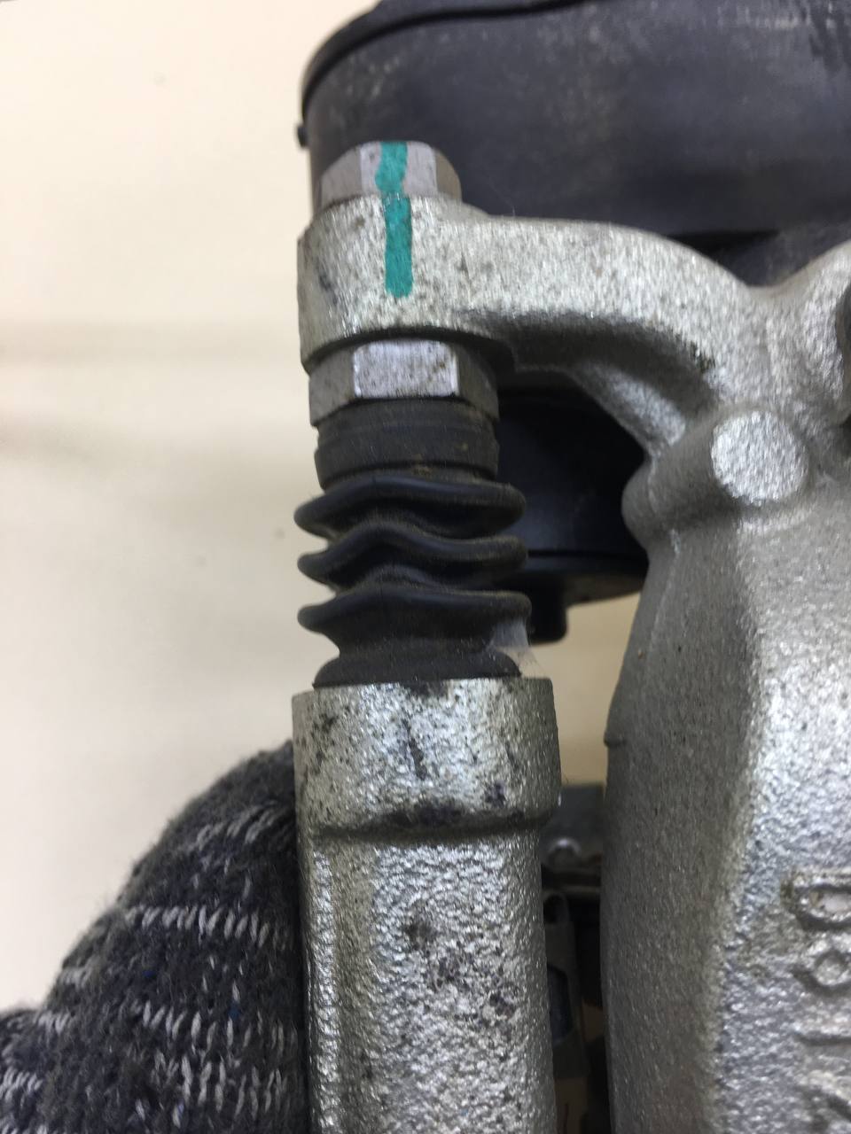 Суппорт задний правый EXEED RX 2022>