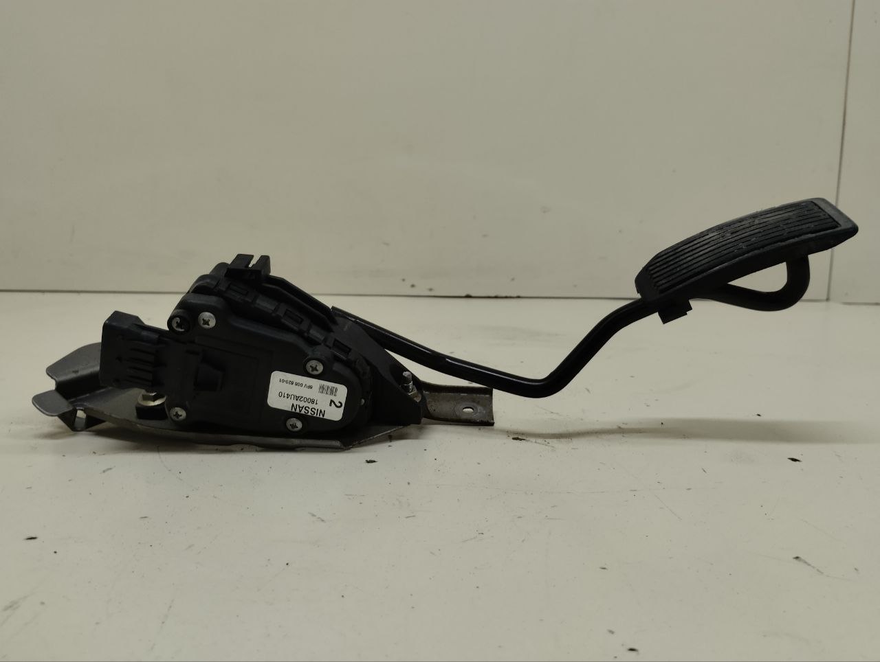 Педаль газа Nissan Almera (N16) 2000-2006 Педаль газа Nissan Almera (N16) 2000-2006