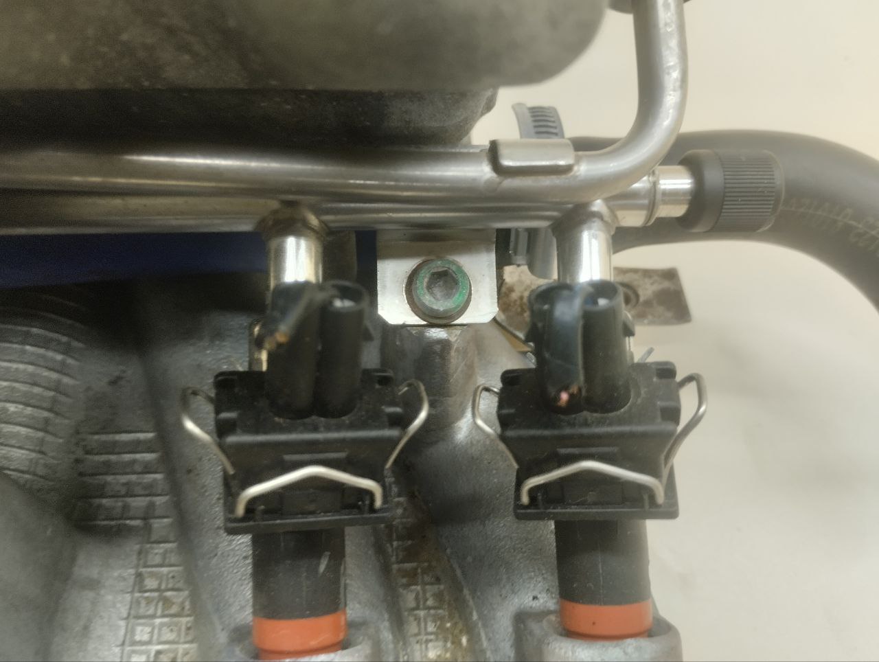 Коллектор впускной Chevrolet Niva 2009-2020