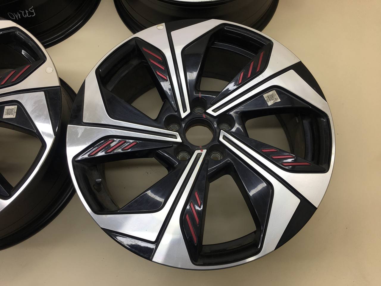 Диски к-кт R18 Литые