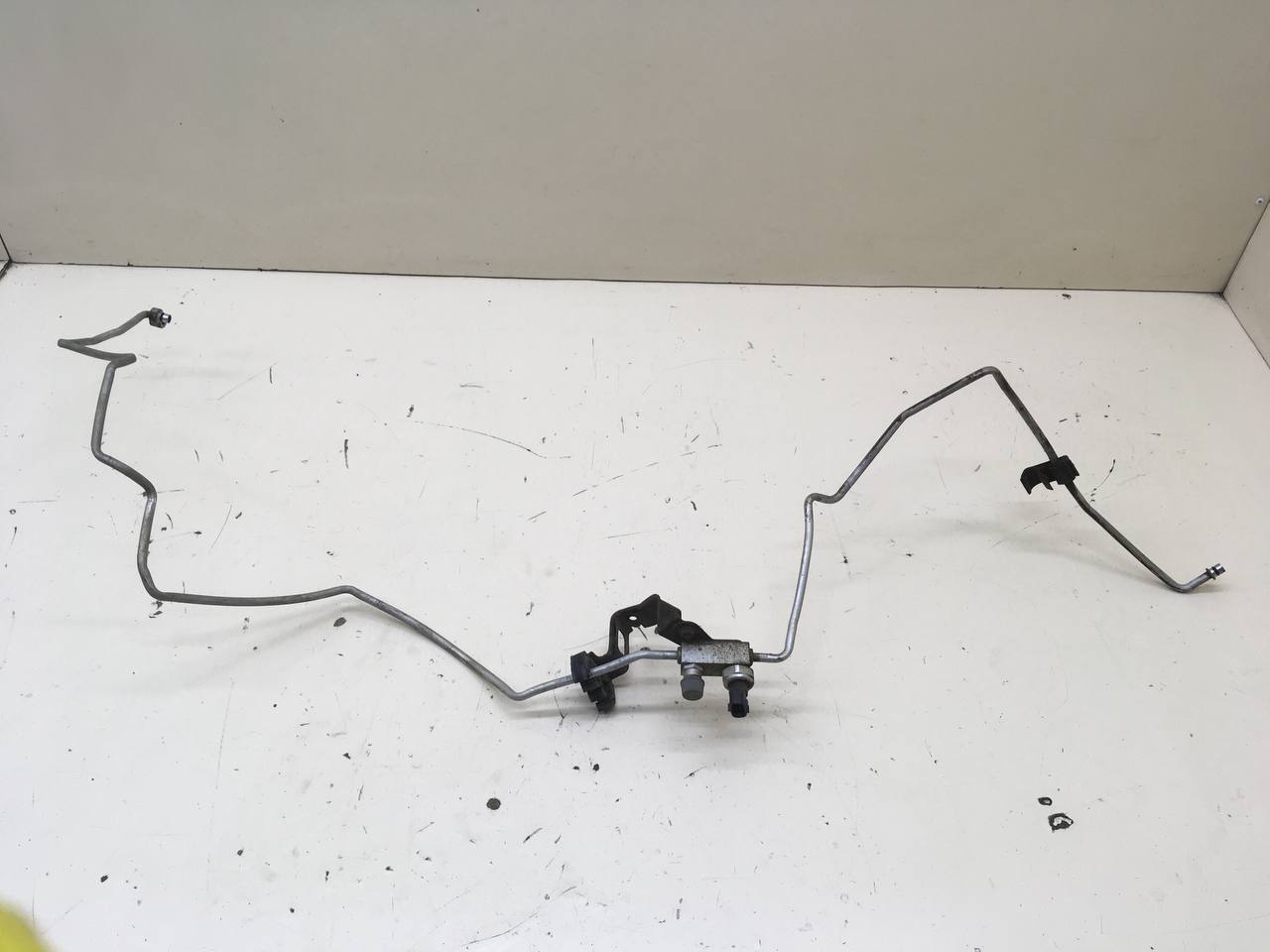 Трубка кондиционера Toyota Corolla E150 2006-2013 Трубка кондиционера Toyota Corolla E150 2006-2013