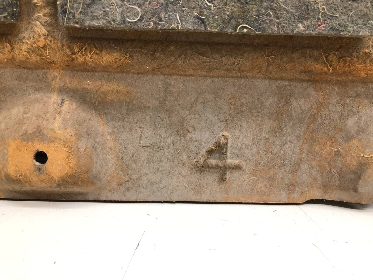 Шумоизоляция капота Toyota Rav 4 (XA40) 2013-2019