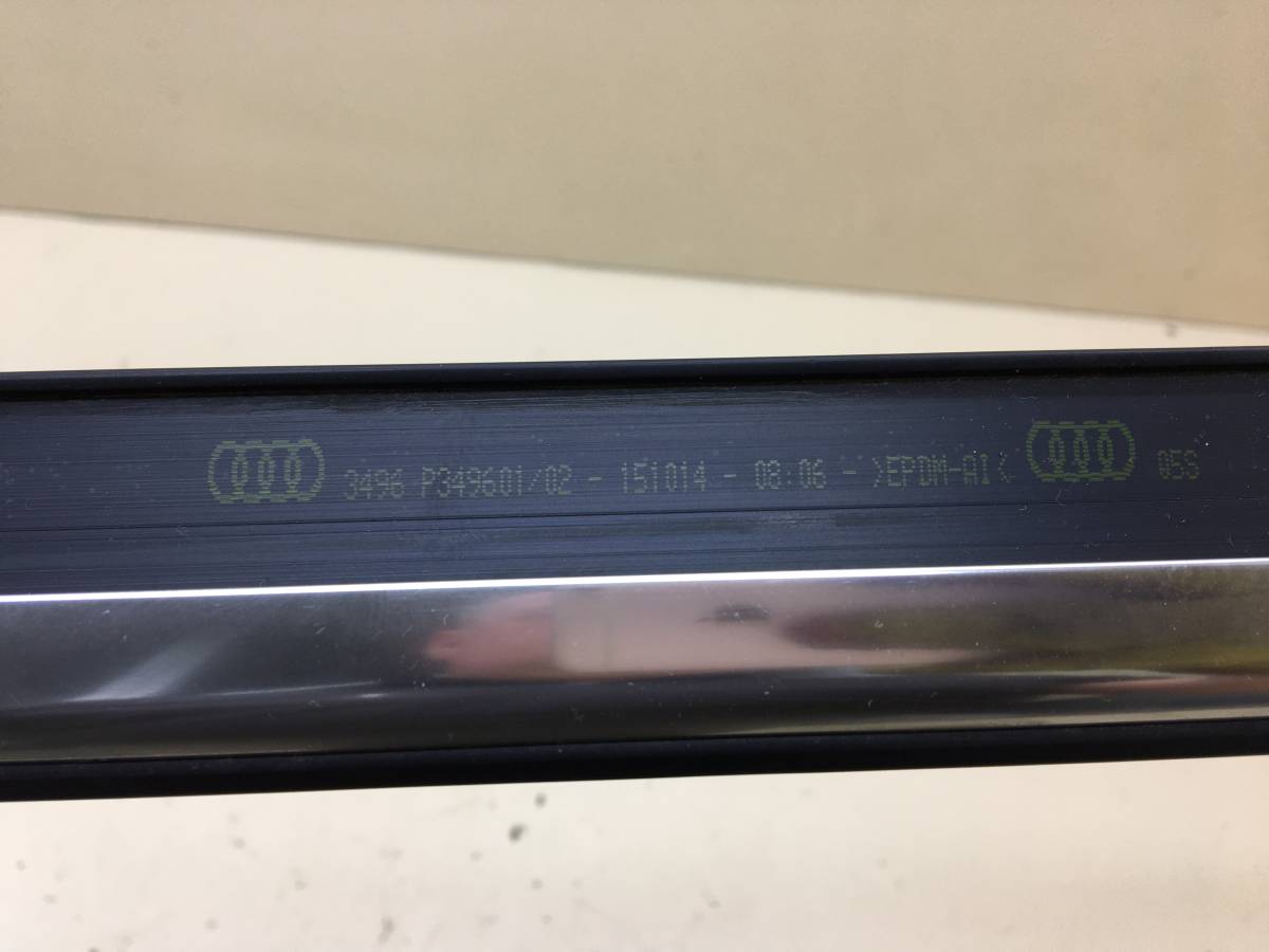 Накладка стекла переднего правого Audi A6 (C7) 2011>