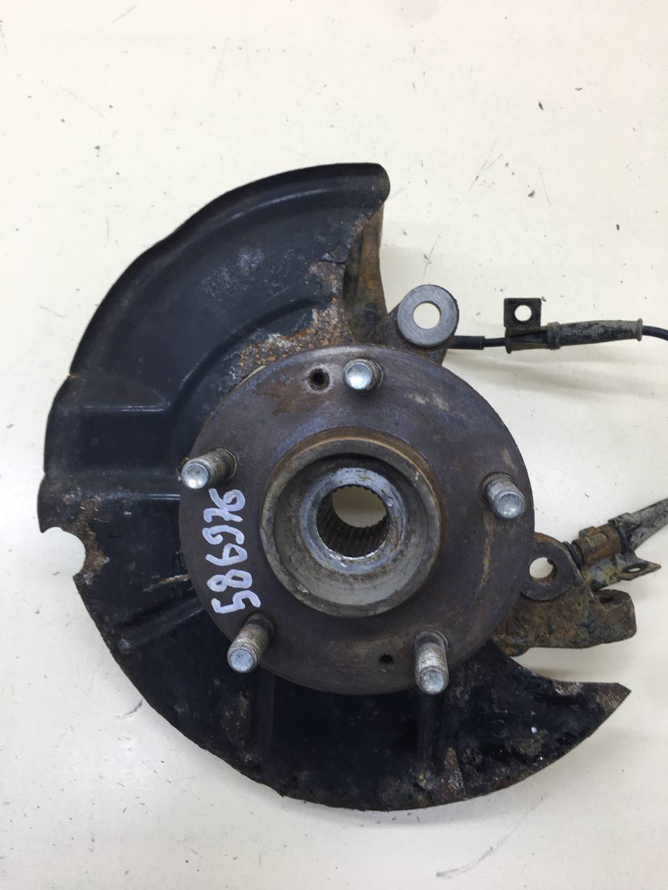 Кулак поворотный передний левый Kia Cerato (TD) 2009-2013