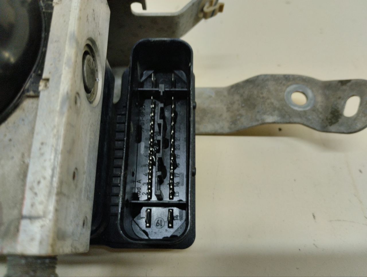 Блок ABS (насос) Mitsubishi Lancer X (CX, CY) 2007> Блок ABS (насос) Mitsubishi Lancer X (CX, CY) 2007>
