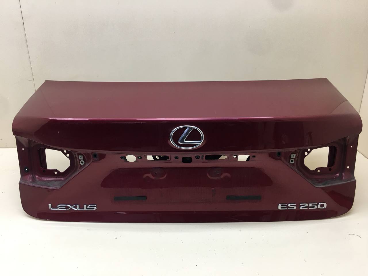 Крышка багажника Lexus ES (SV60) 2012>