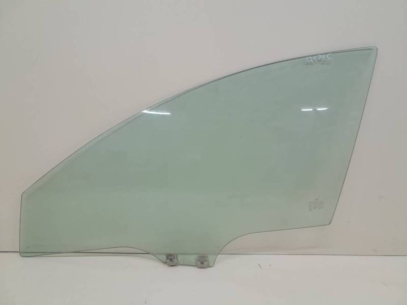 Стекло двери передней левой Mazda Mazda 3 (BL) 2009-2013
