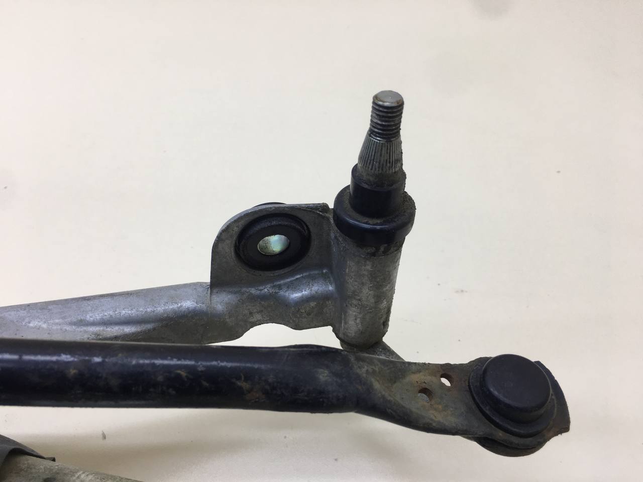 Трапеция стеклоочистителей Lada Granta 2011>