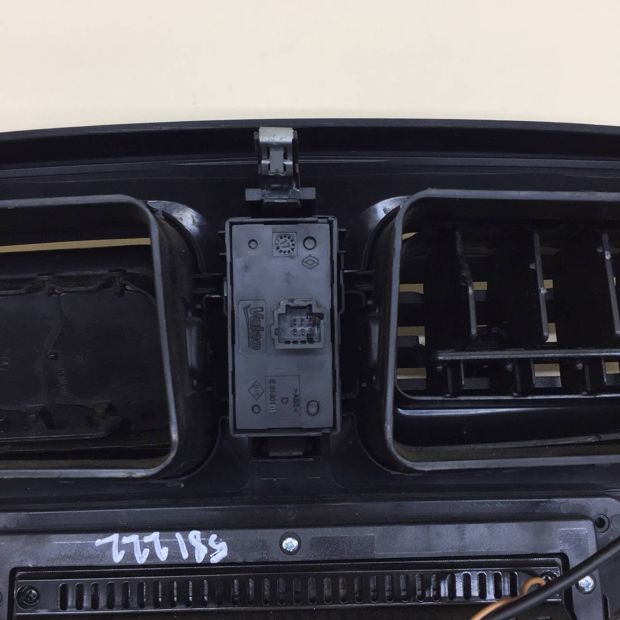 Магнитола Renault Logan (2) 2014>