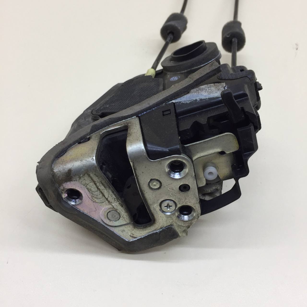 Замок двери задней левой Toyota Rav 4 (A30) 2006-2013 Замок двери задней левой Toyota Rav 4 (A30) 2006-2013