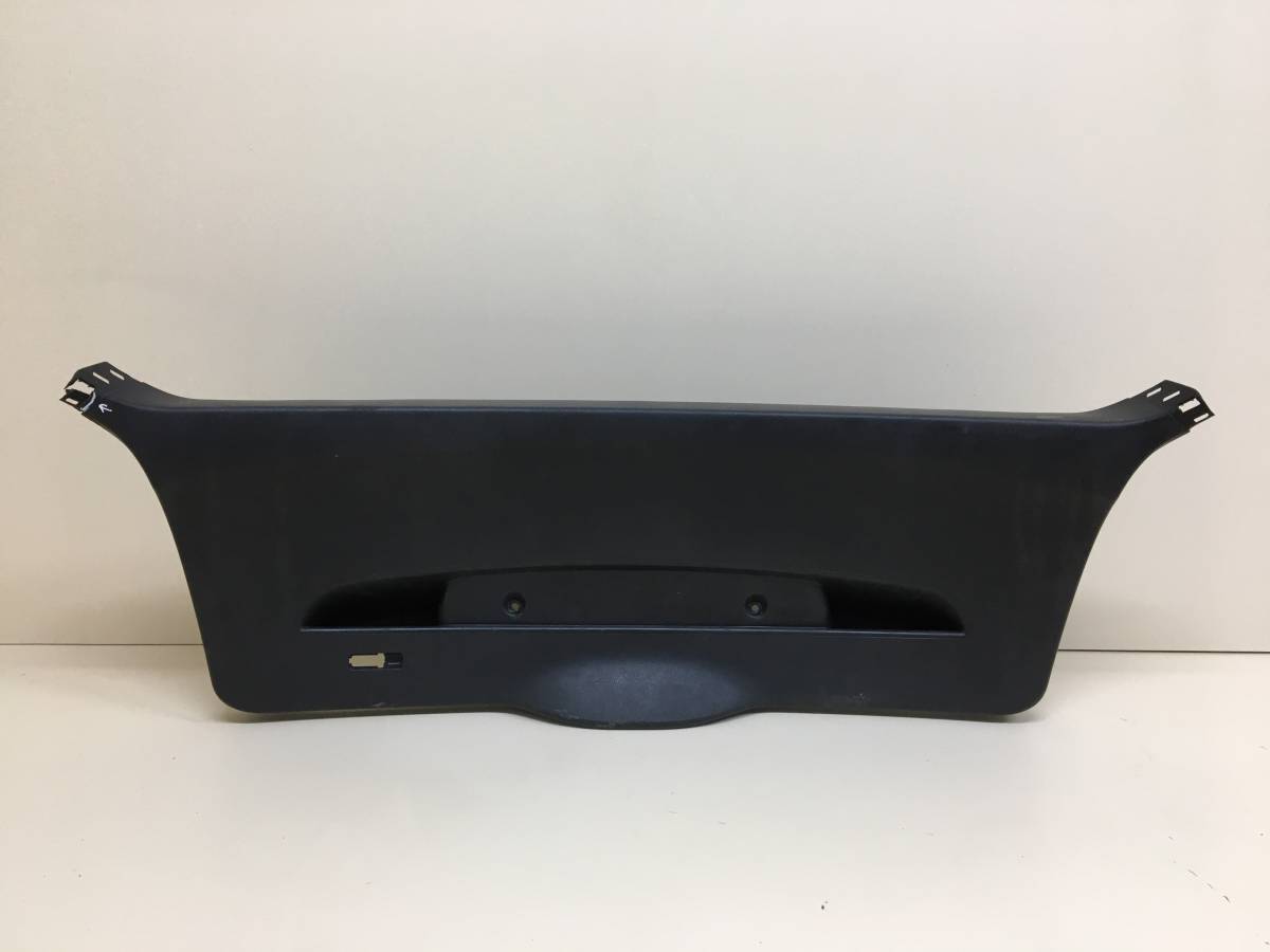 Обшивка крышки багажника BMW 1-series E87/E81 2004-2011