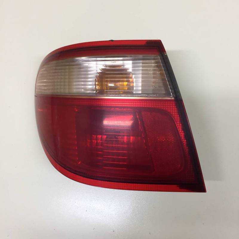 Фонарь задний наружный левый Nissan Almera (N16) 2000-2006 Фонарь задний наружный левый Nissan Almera (N16) 2000-2006