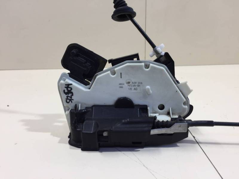 Замок двери задней правой Volkswagen Polo (MK5) 2011-2020
