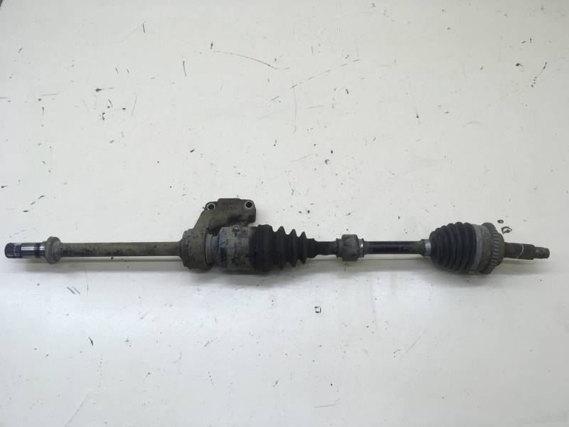 Полуось передняя правая Mazda Mazda 6 (GG) 2002-2007 Полуось передняя правая Mazda Mazda 6 (GG) 2002-2007
