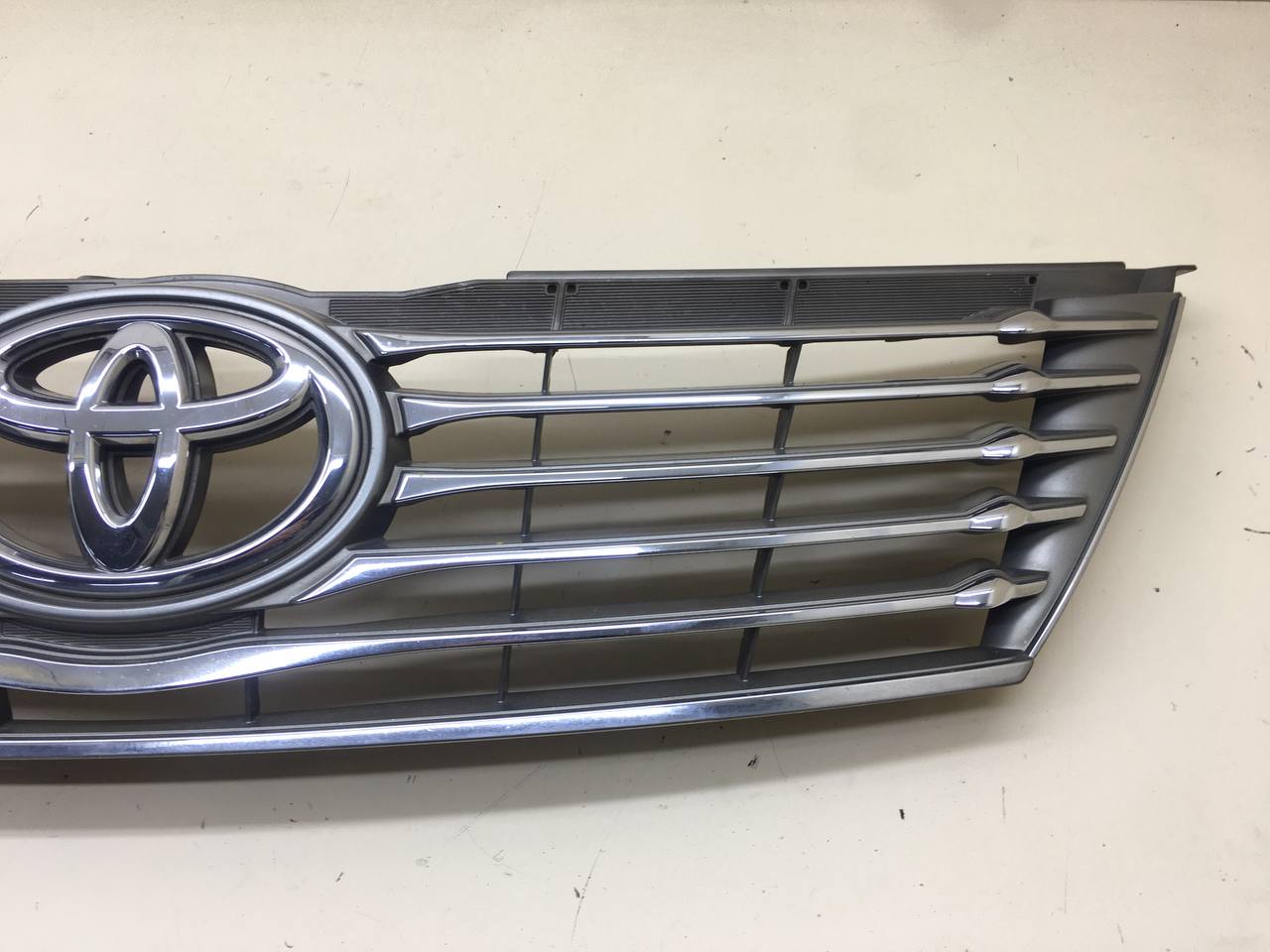 Решетка радиатора Toyota Camry (XV50) 2011-2017