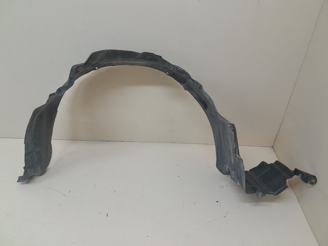 Локер передний левый Nissan Almera (N16) 2000-2006