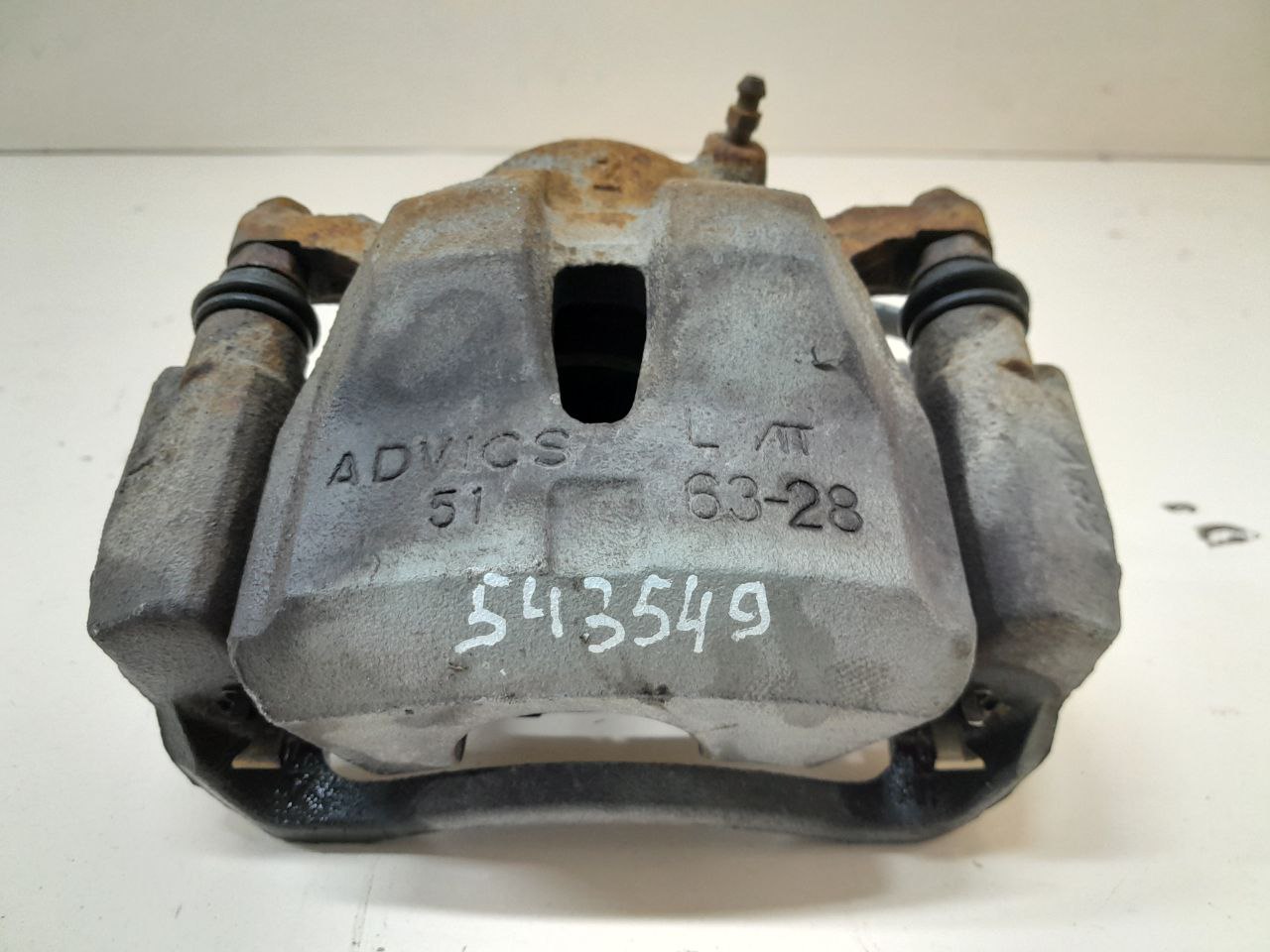 Суппорт передний левый Toyota Rav 4 (A30) 2006-2013