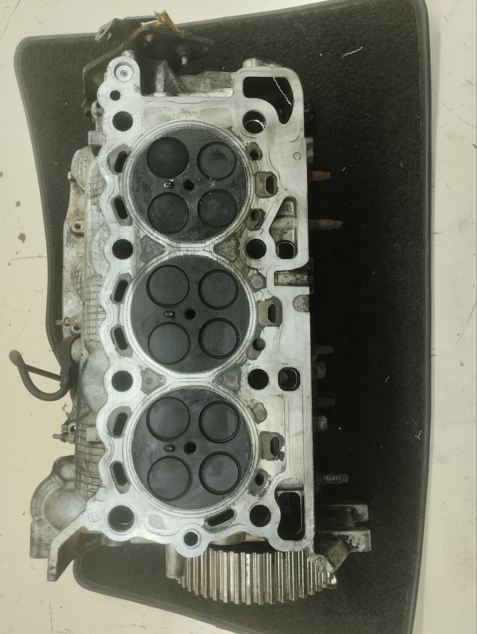 Головка блока цилиндров Land Rover Discovery 3 (L319) 2004-2009 Головка блока цилиндров Land Rover Discovery 3 (L319) 2004-2009