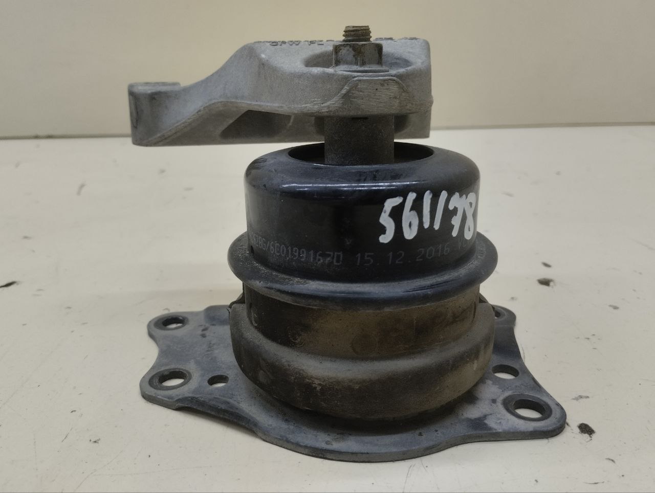 Опора двигателя правая Volkswagen Polo (MK5) 2011-2020