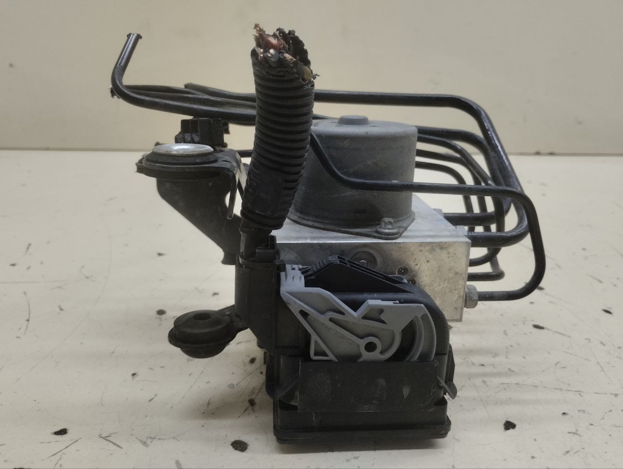 Блок ABS (насос) Ford Mondeo 4 2007-2015 Блок ABS (насос) Ford Mondeo 4 2007-2015