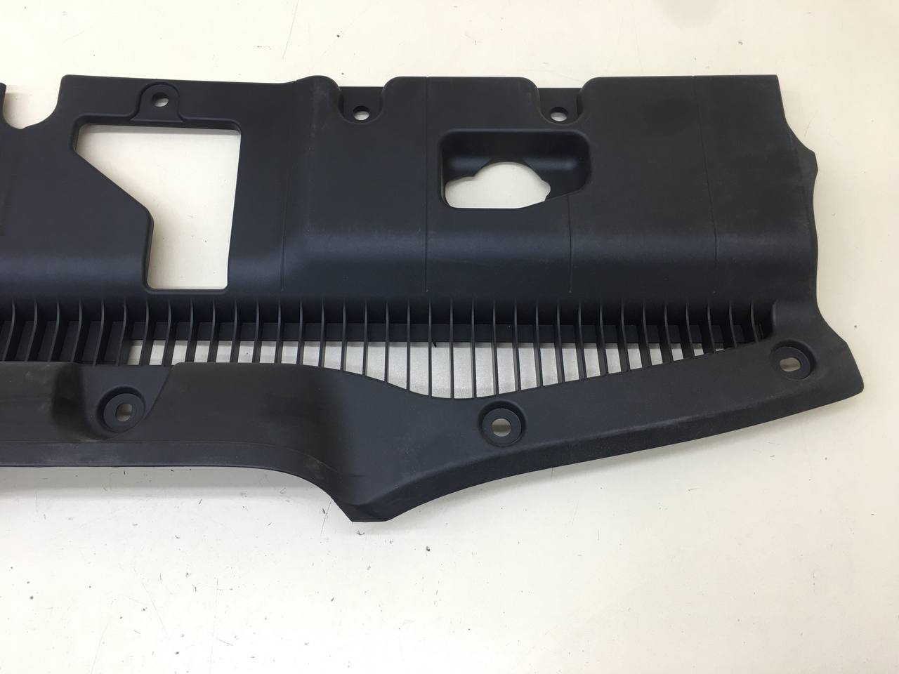 Кожух замка капота Subaru Tribeca (B9) 2004-2008
