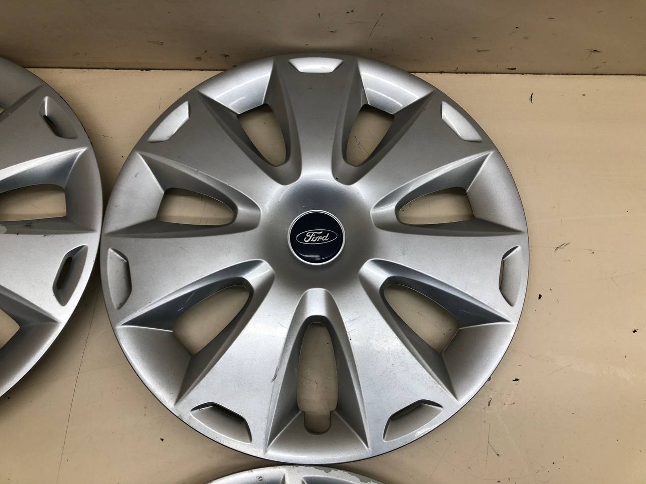 Колпак декоративный Ford Focus 2 (DB) 2008-2011 Колпак декоративный Ford Focus 2 (DB) 2008-2011