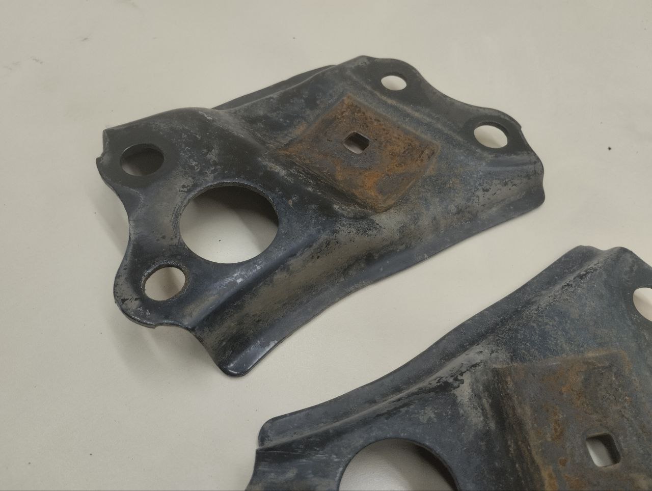 Кронштейн передней балки Toyota Rav 4 (A30) 2006-2013 Кронштейн передней балки Toyota Rav 4 (A30) 2006-2013