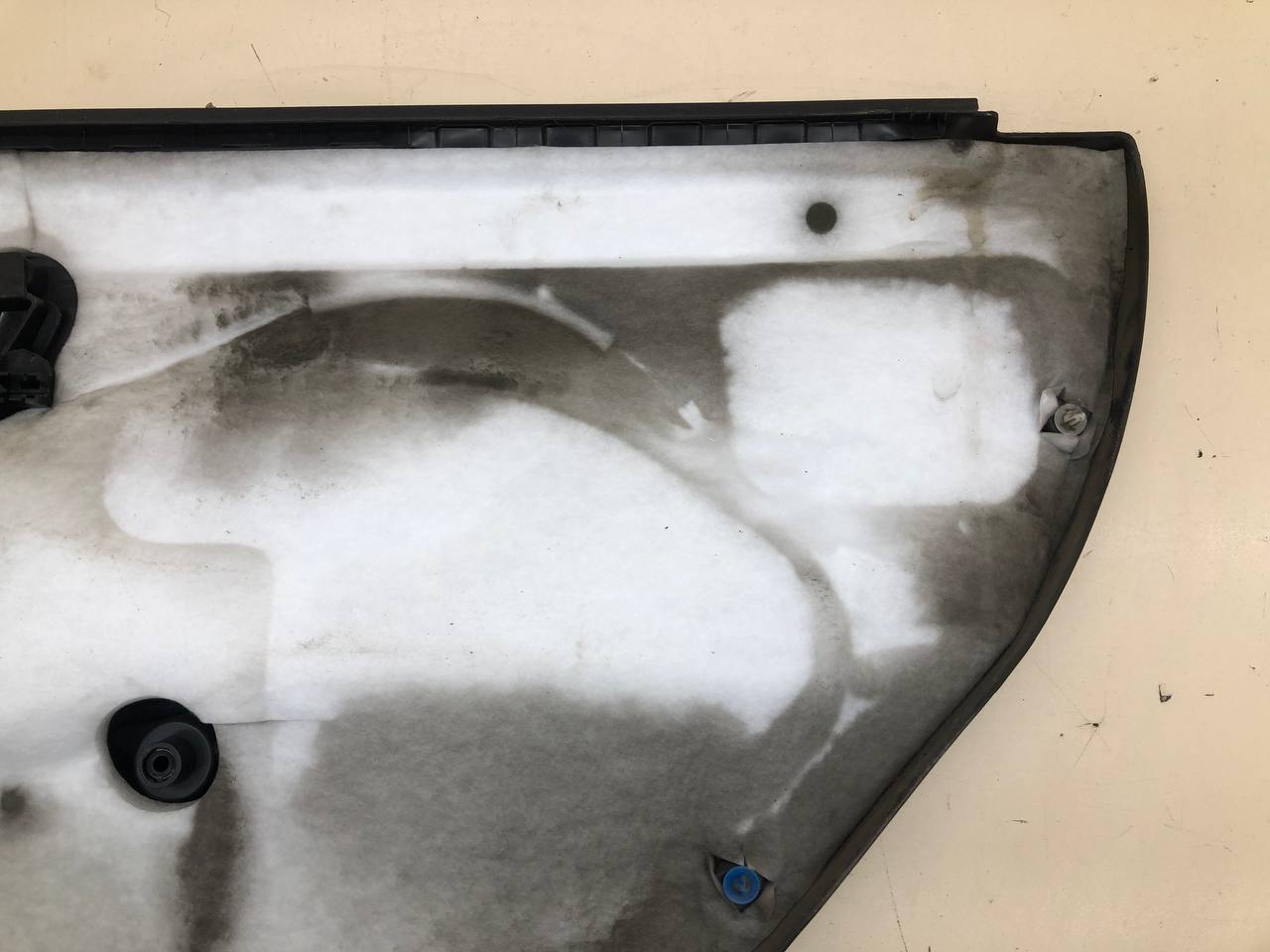 Обшивка двери задней левой Lada Vesta 2015>