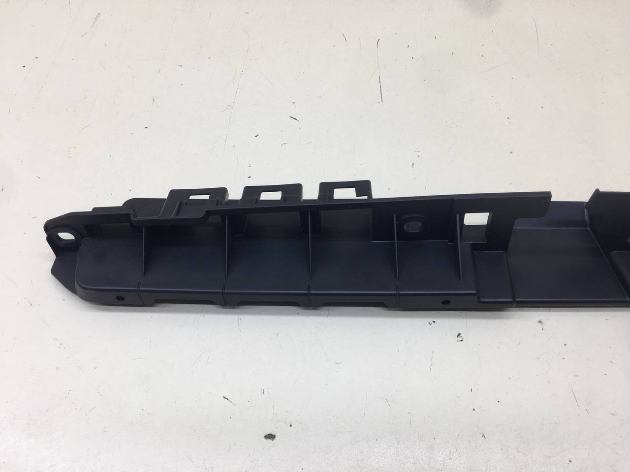 Кронштейн решетки радиатора Subaru Impreza (G13/G23) 2012-2016