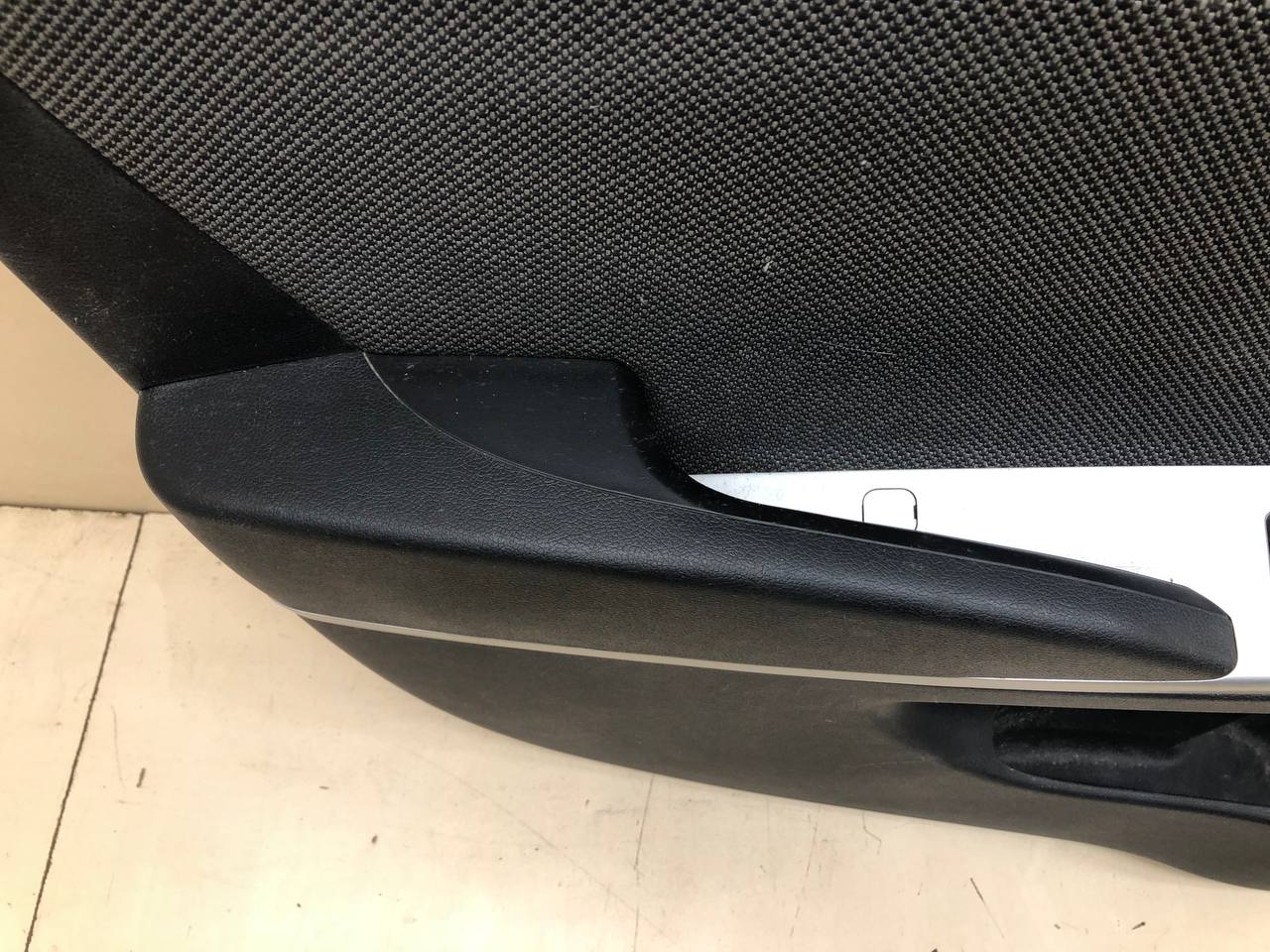 Обшивка двери передней левой Hyundai Solaris (RB) 2010-2017