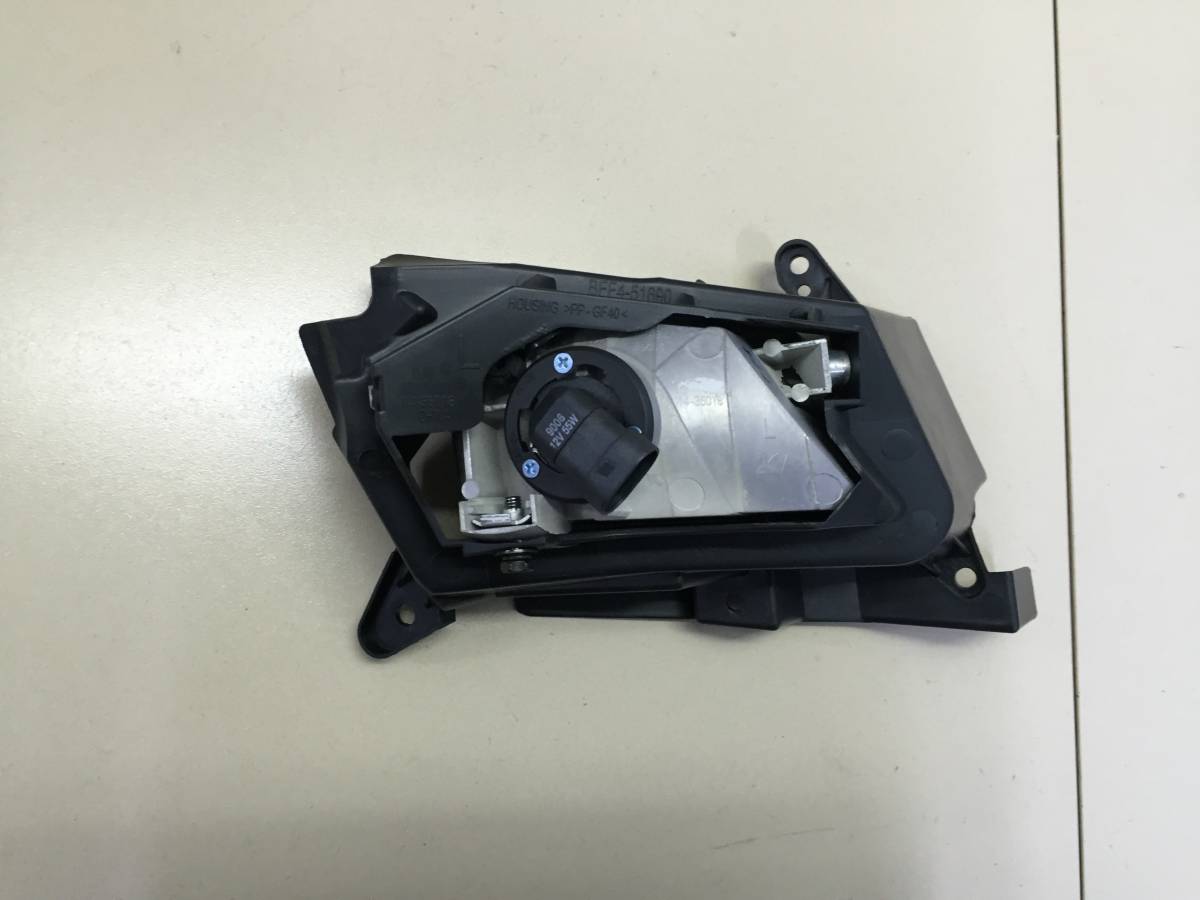 Фара противотуманная левая Mazda Mazda 3 (BL) 2009-2013