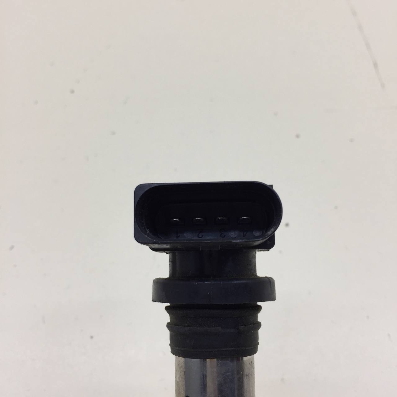 Катушка зажигания Volkswagen Golf 6 (5K) 2009-2013 Катушка зажигания Volkswagen Golf 6 (5K) 2009-2013