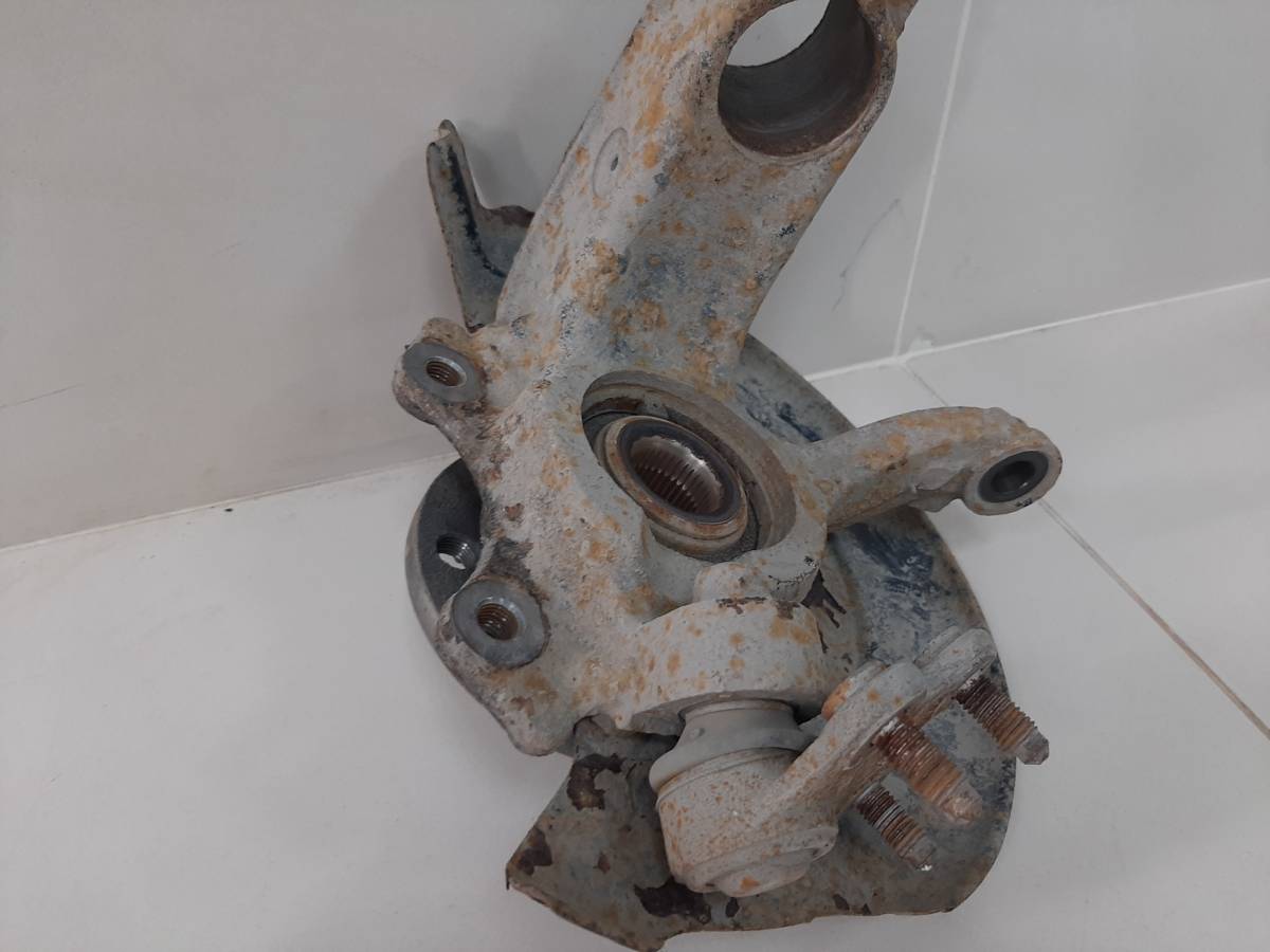 Кулак поворотный передний правый Volkswagen Polo (MK5) 2011-2020