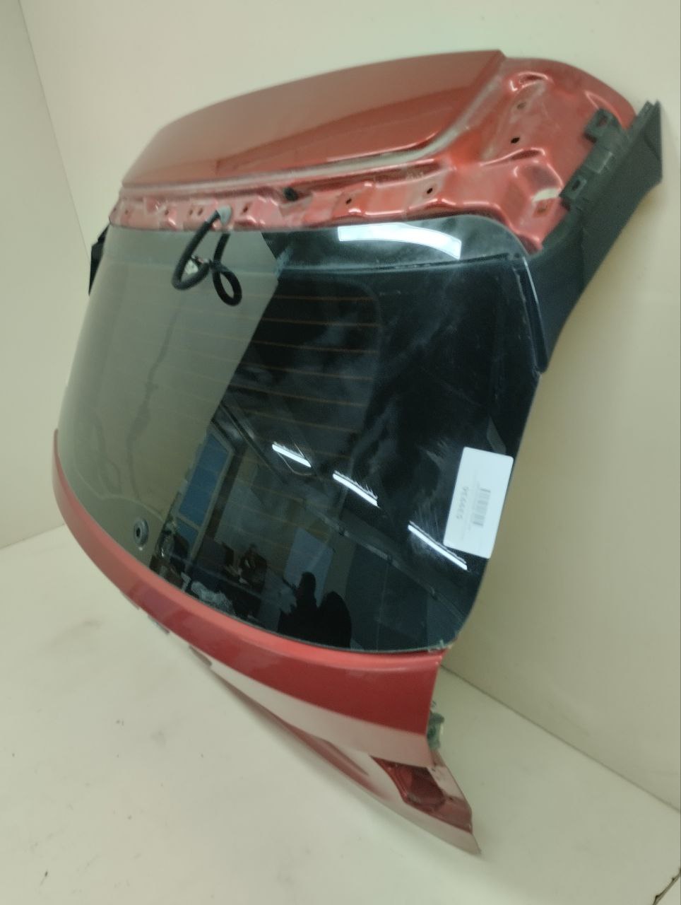 Дверь багажника со стеклом Lada Vesta 2015>