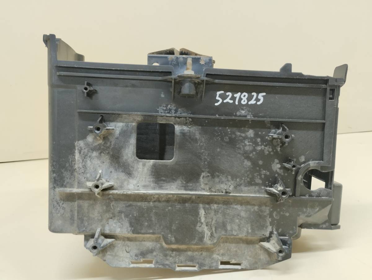 Крепление аккумулятора Mazda Mazda 3 (BL) 2009-2013 Крепление аккумулятора Mazda Mazda 3 (BL) 2009-2013