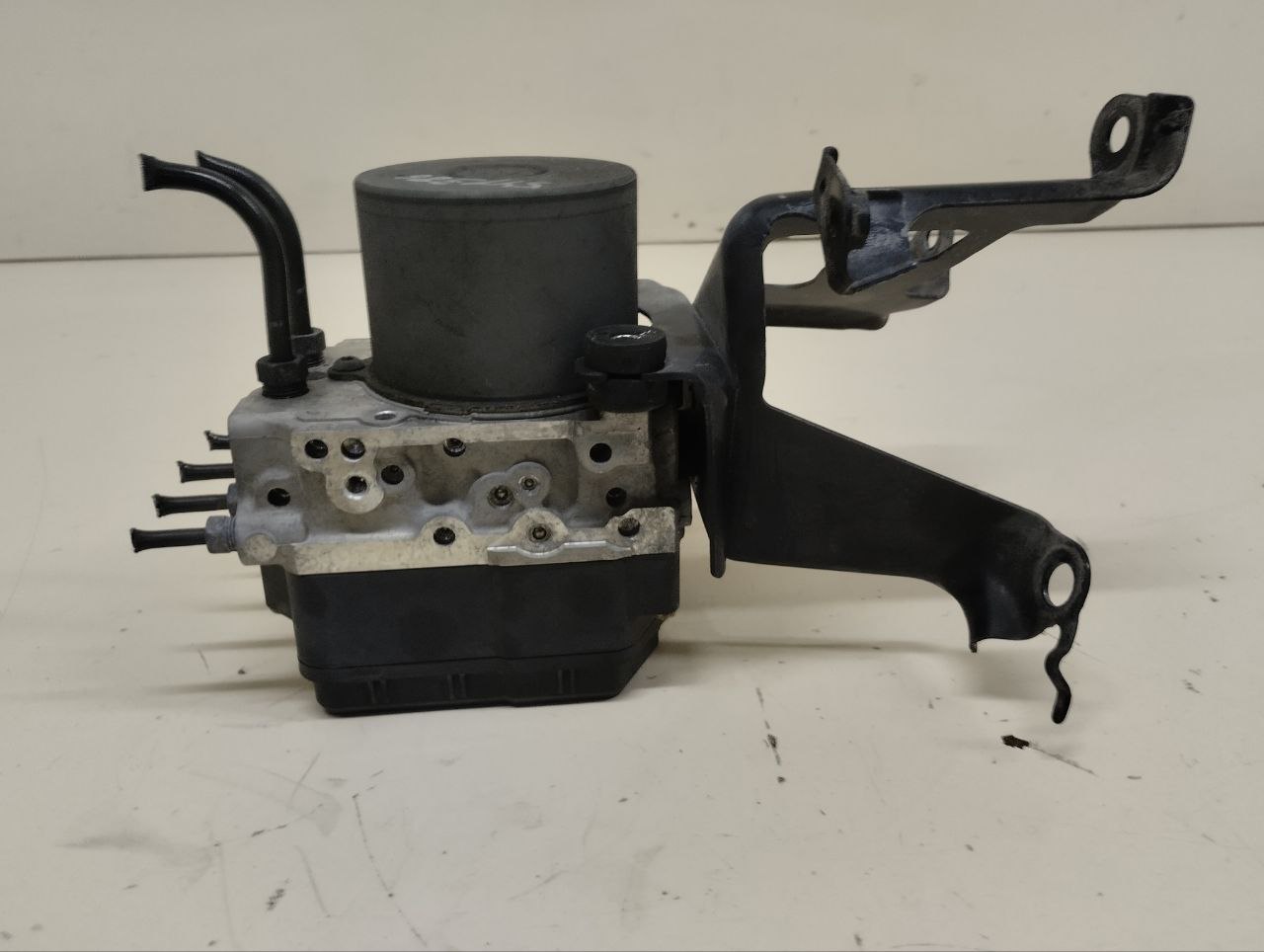 Блок ABS (насос) Lexus RX 350 /450h (XL10) 2009-2015 Блок ABS (насос) Lexus RX 350 /450h (XL10) 2009-2015