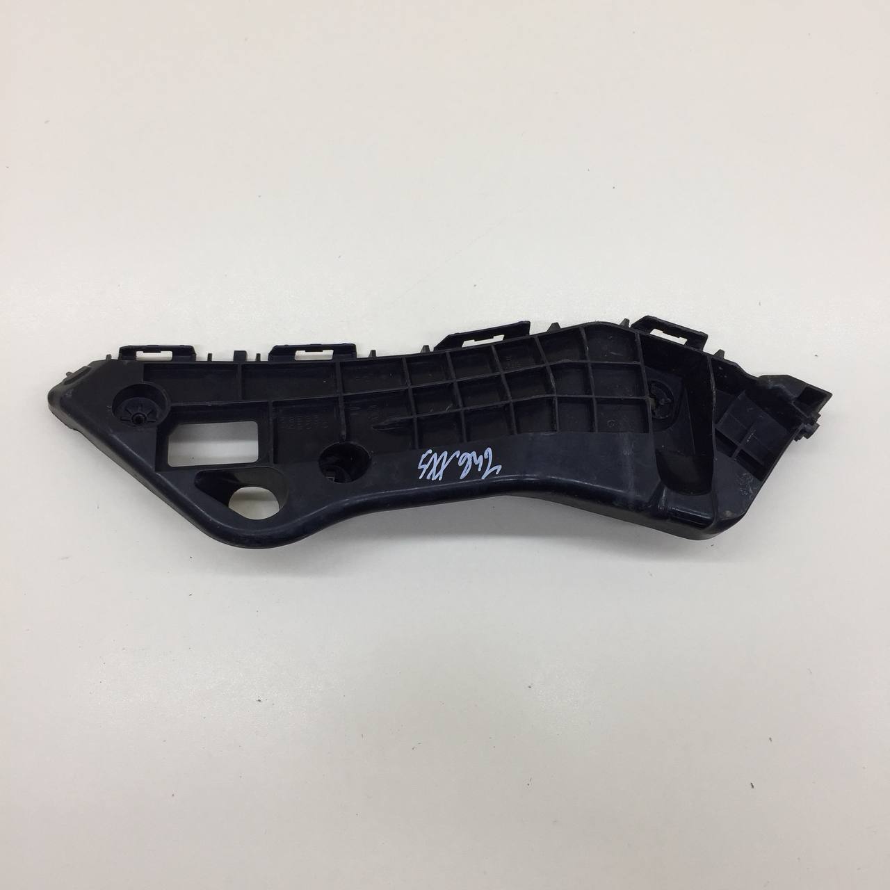 Кронштейн переднего бампера левый Toyota Rav 4 (XA40) 2013-2019