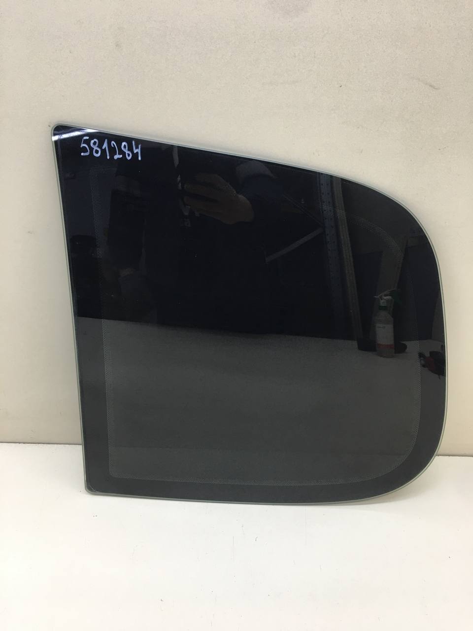 Стекло кузовное глухое левое Lada  Niva Travel 2020>