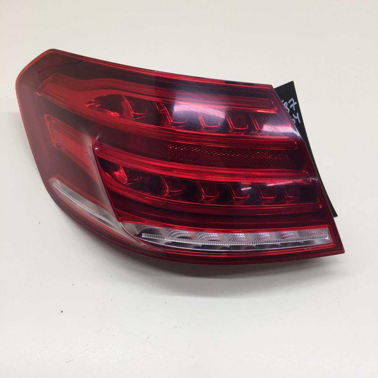 Фонарь задний наружный левый Mercedes-Benz E-Class (W212/S212/C207/A207) 2009-2016 Фонарь задний наружный левый Mercedes-Benz E-Class (W212/S212/C207/A207) 2009-2016
