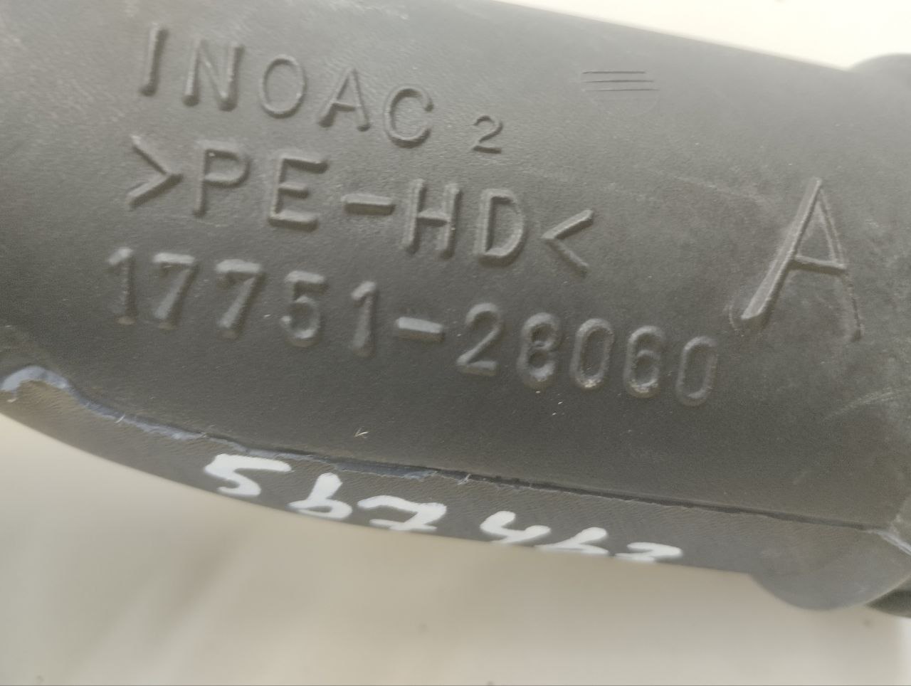 Патрубок воздушного фильтра Toyota Rav 4 (A30) 2006-2013 Патрубок воздушного фильтра Toyota Rav 4 (A30) 2006-2013