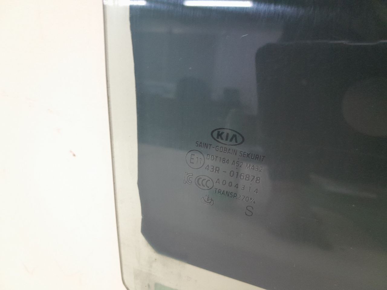 Стекло двери задней правой Kia Cerato (BD) 2018-2022